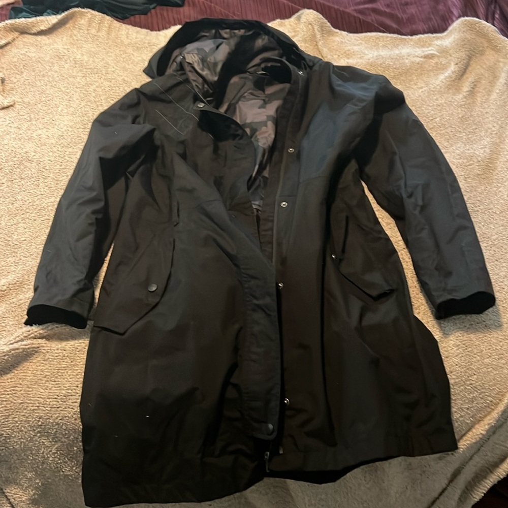 Black The Northface rain coat - XL